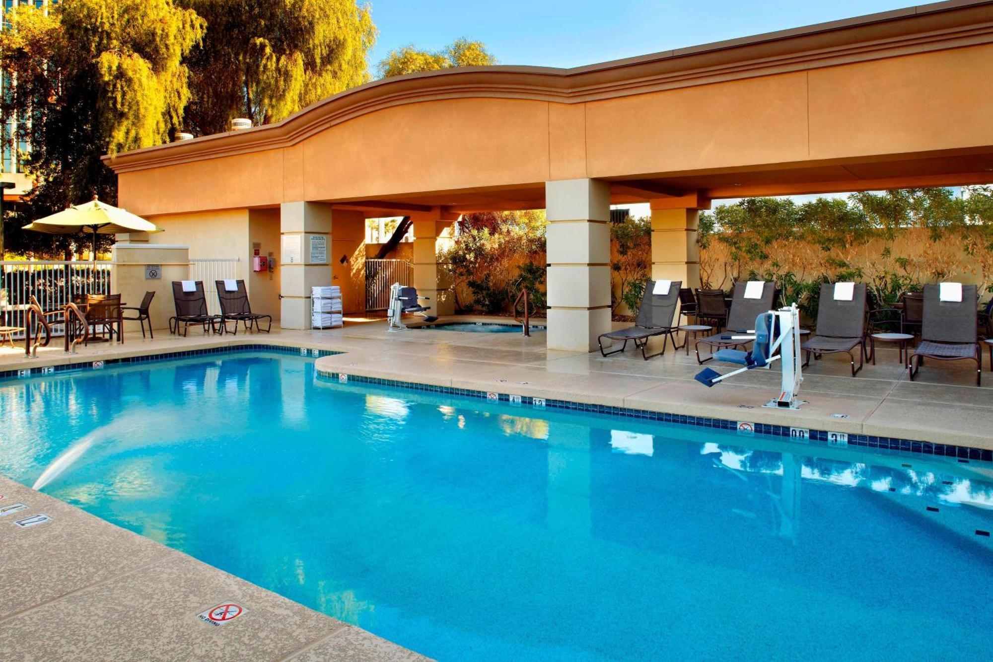 Fairfield Inn & Suites Phoenix Midtown מראה חיצוני תמונה